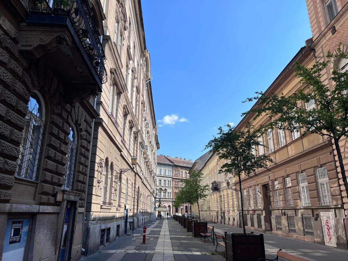 Free Parking, Downtown Near New York Cafe Apartament Budapeszt